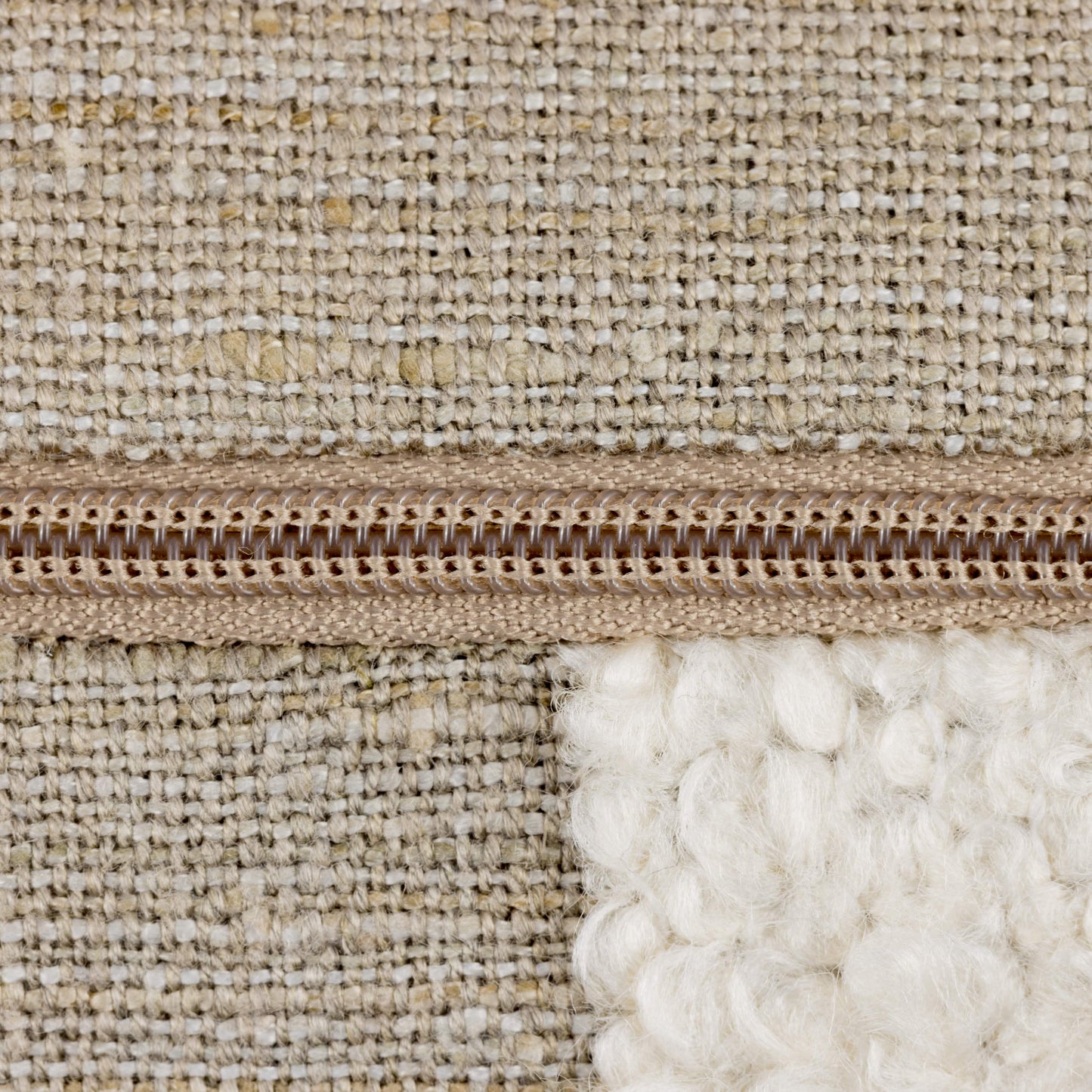 Lila Cream Cushion