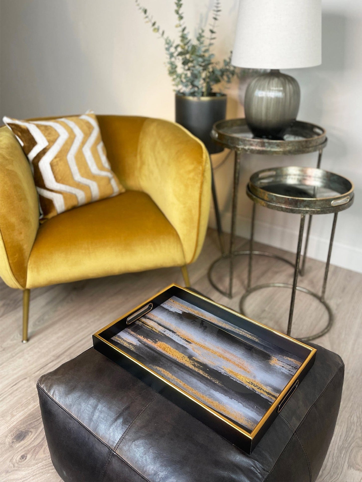 Abstract Tray