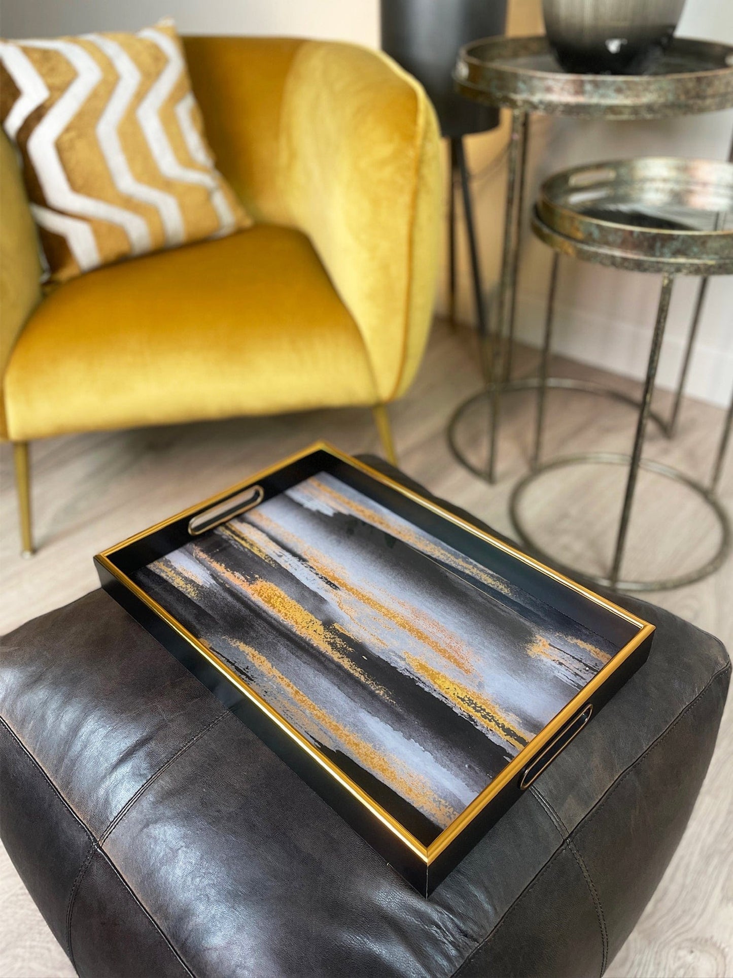 Abstract Tray