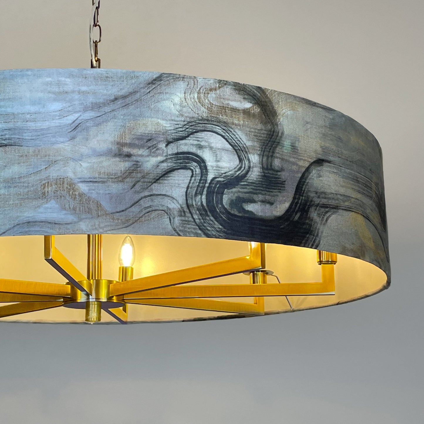 Circa 8 Light Antique Gold with Tessuto Nero
