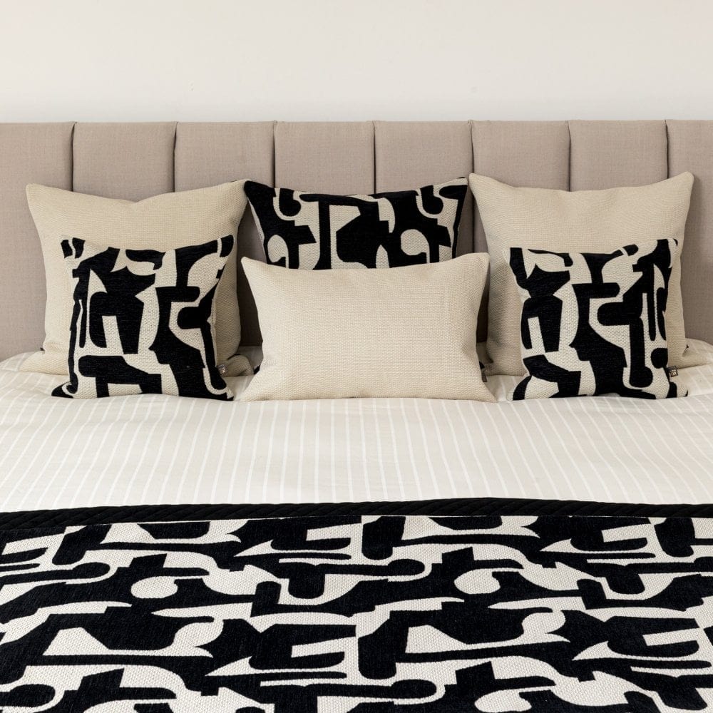Soren Black Throw 65cm x 200cm