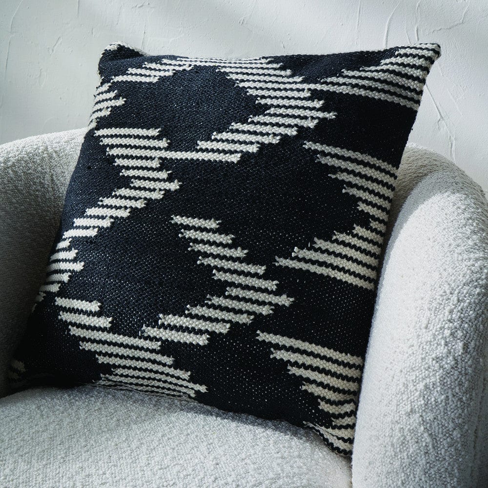 Indoor Outdoor Black & White Chevron Design Scatter Cushion