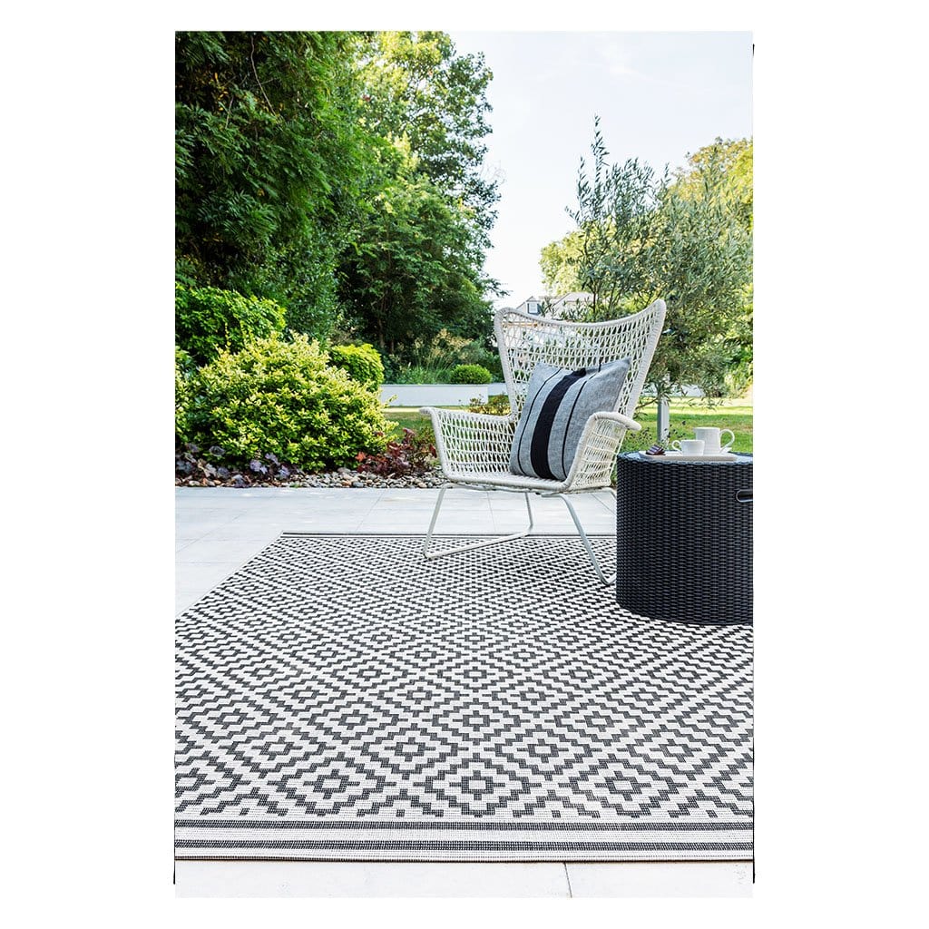 Patio Diamond Mono Rug